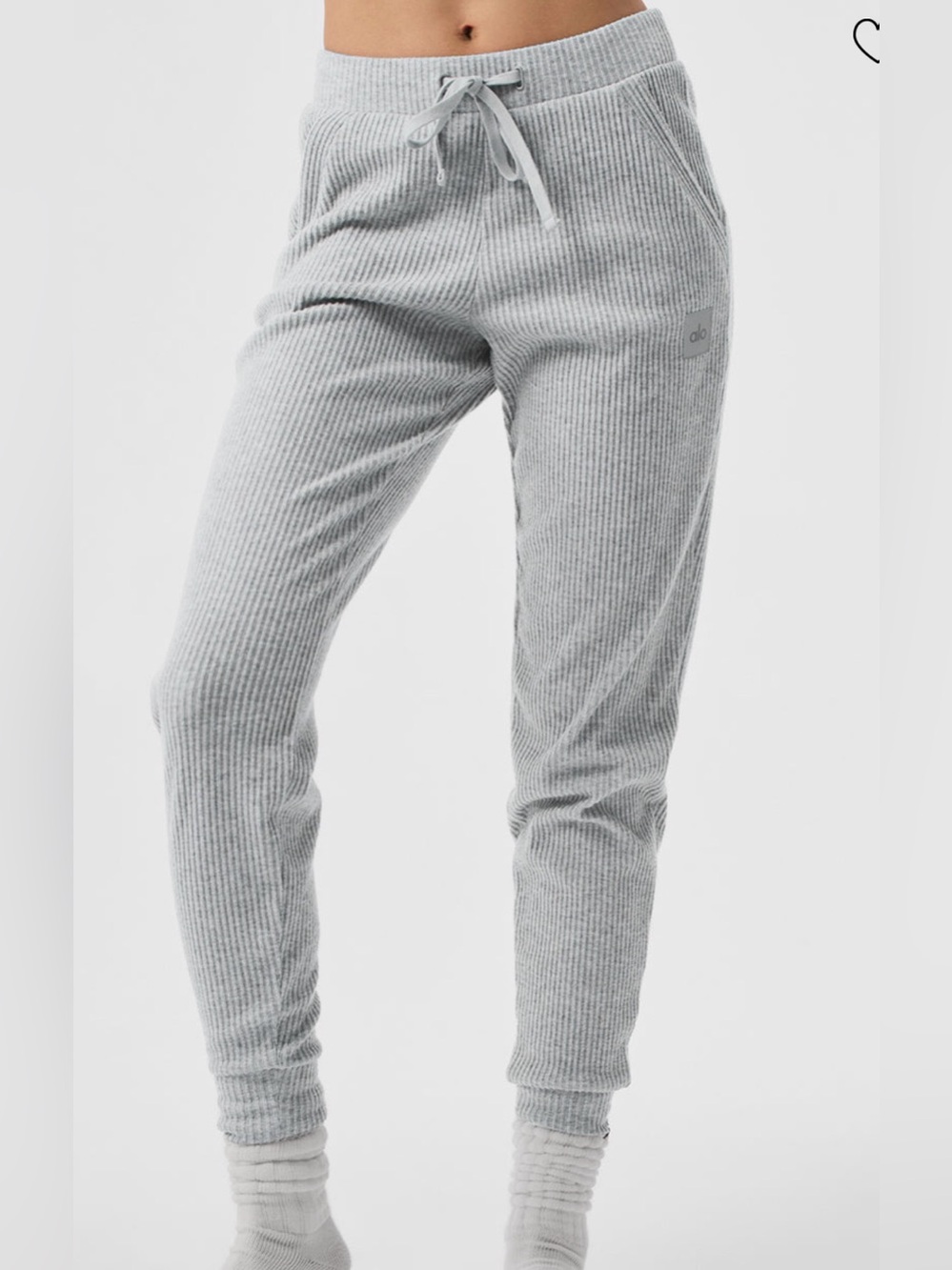 Alo yoga muse sweatpants- athletic Heather grey - size small
